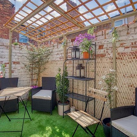 *New* Chester Canal Side 2 Bed Character Home المظهر الخارجي الصورة