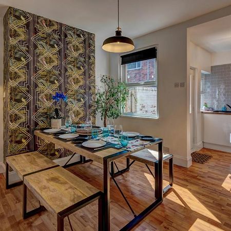 *New* Chester Canal Side 2 Bed Character Home المظهر الخارجي الصورة