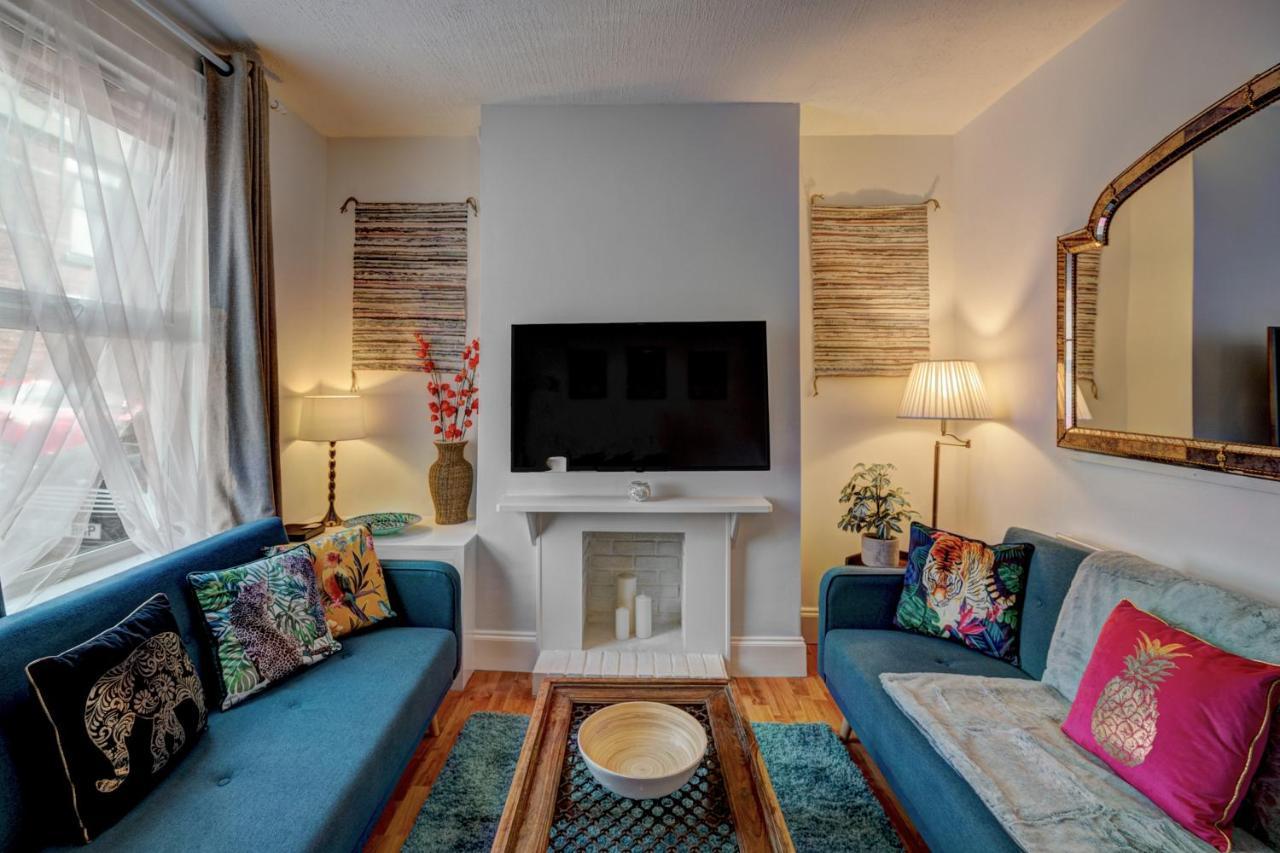 *New* Chester Canal Side 2 Bed Character Home المظهر الخارجي الصورة